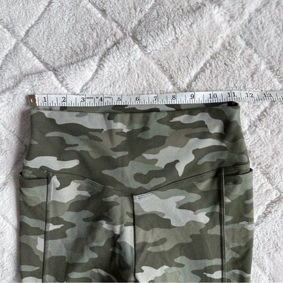 Victoria's Secret PINK | Green Camo Ultimate high waist leggings | Size Small - Picture 11 of 14